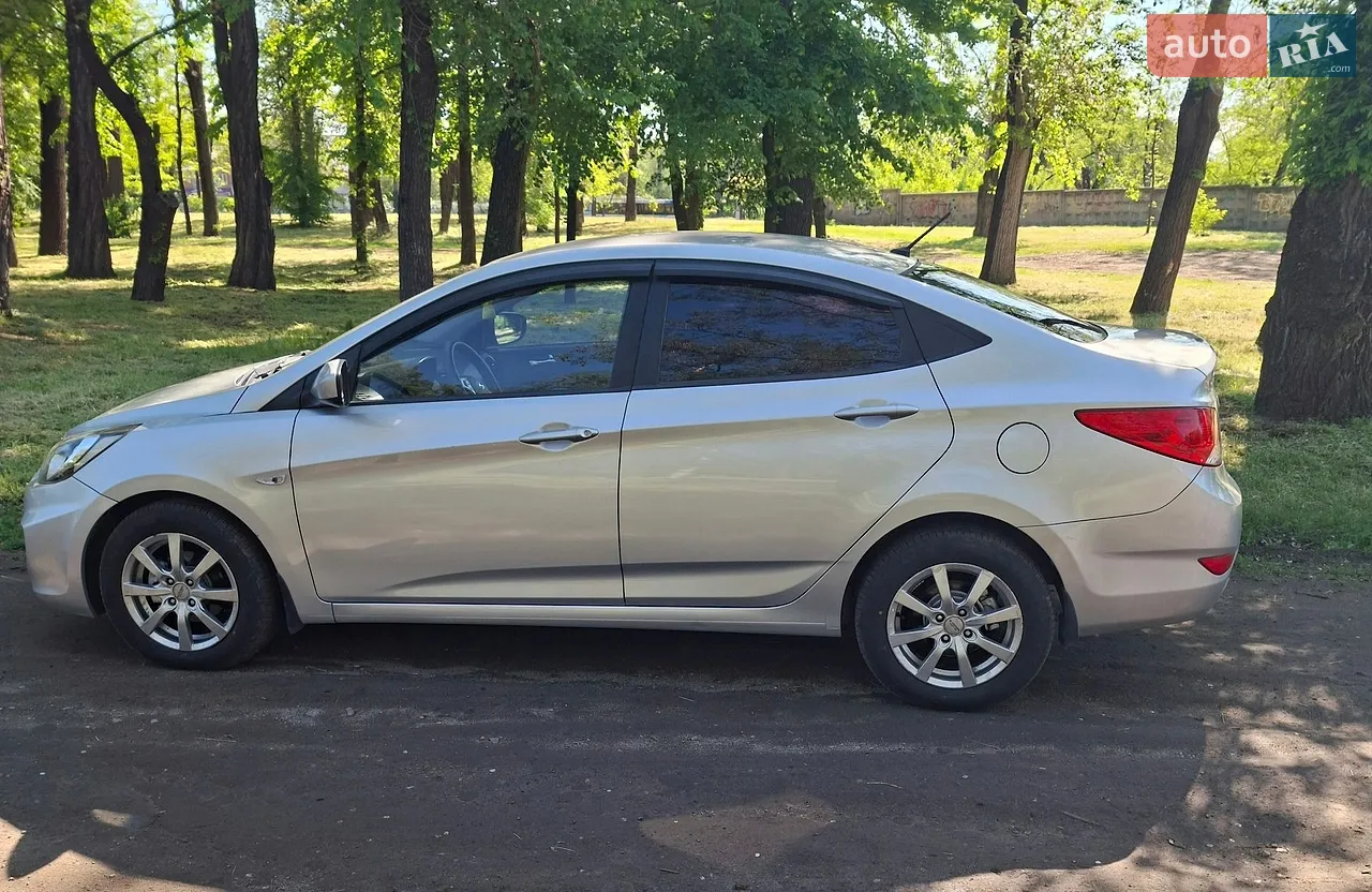2012 Hyundai Accent - мініатюра 25