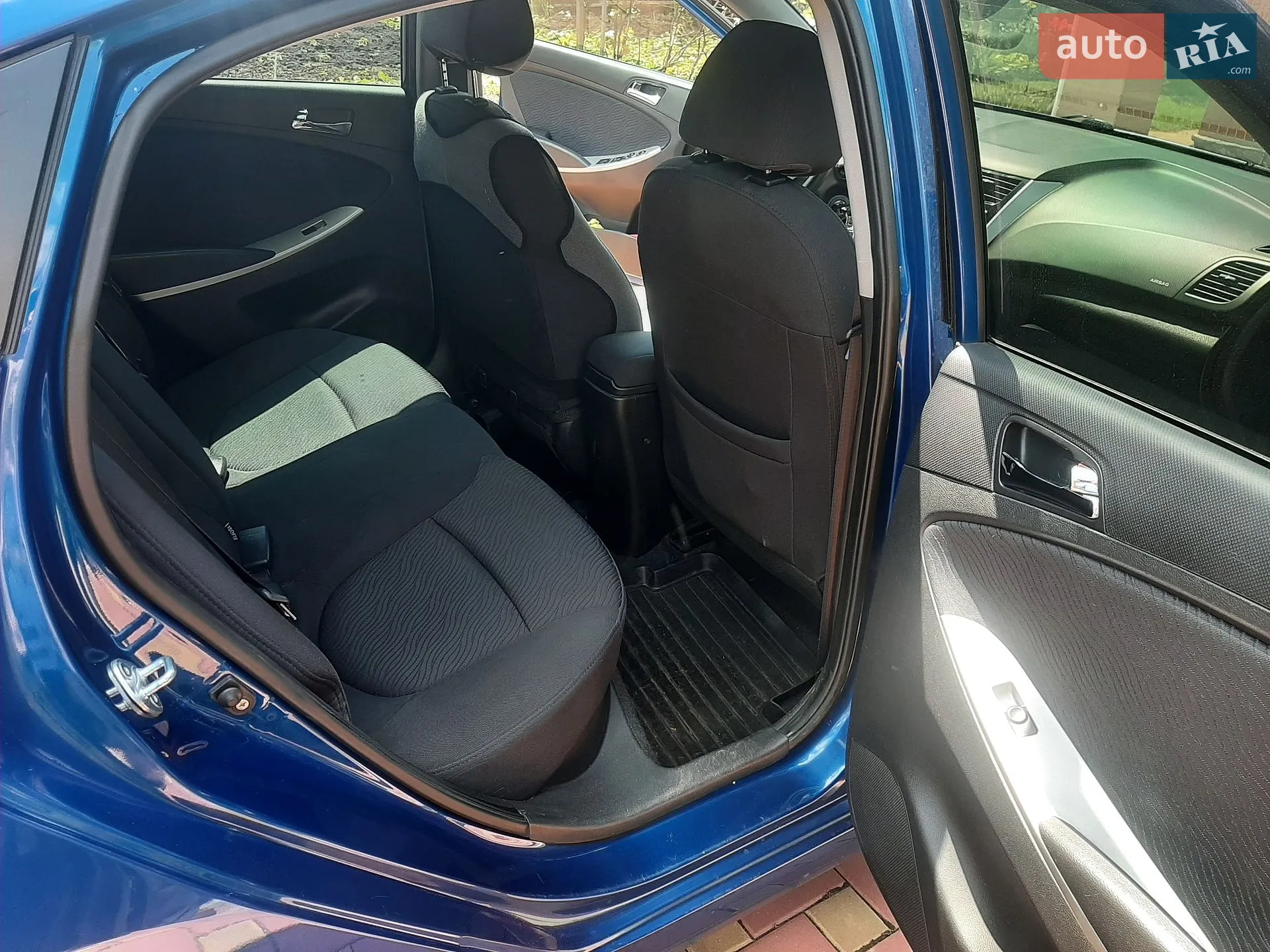 2011 Hyundai Accent - мініатюра 8