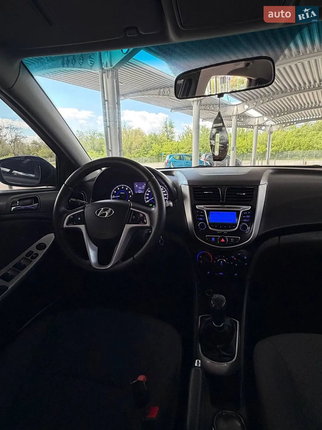 2012 Hyundai Accent - мініатюра 12