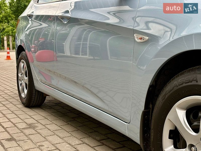 Седан Hyundai Accent 2011 в Житомире фото 49 Седан Hyundai Accent 2011 в Житомире