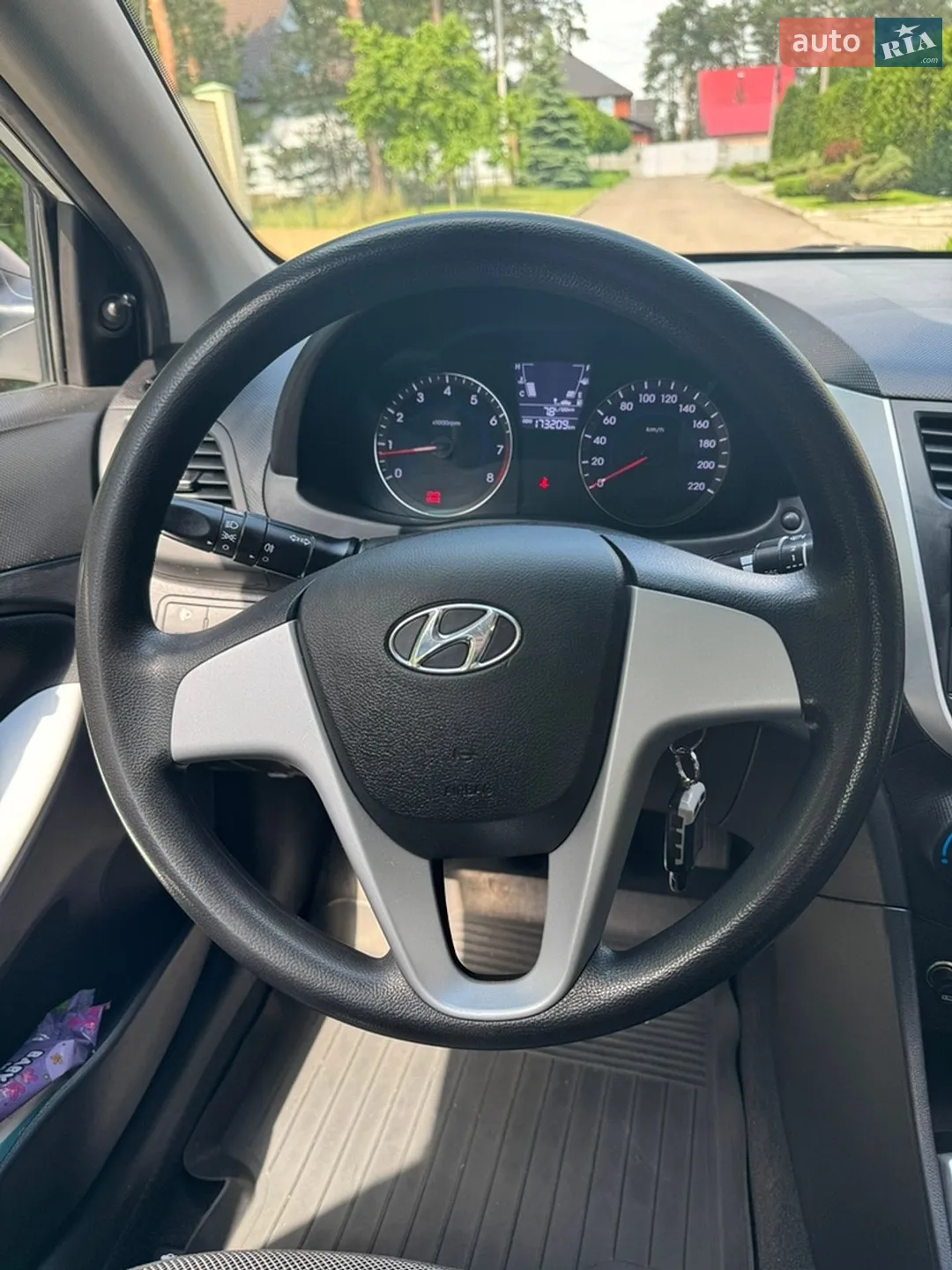 2012 Hyundai Accent - мініатюра 17