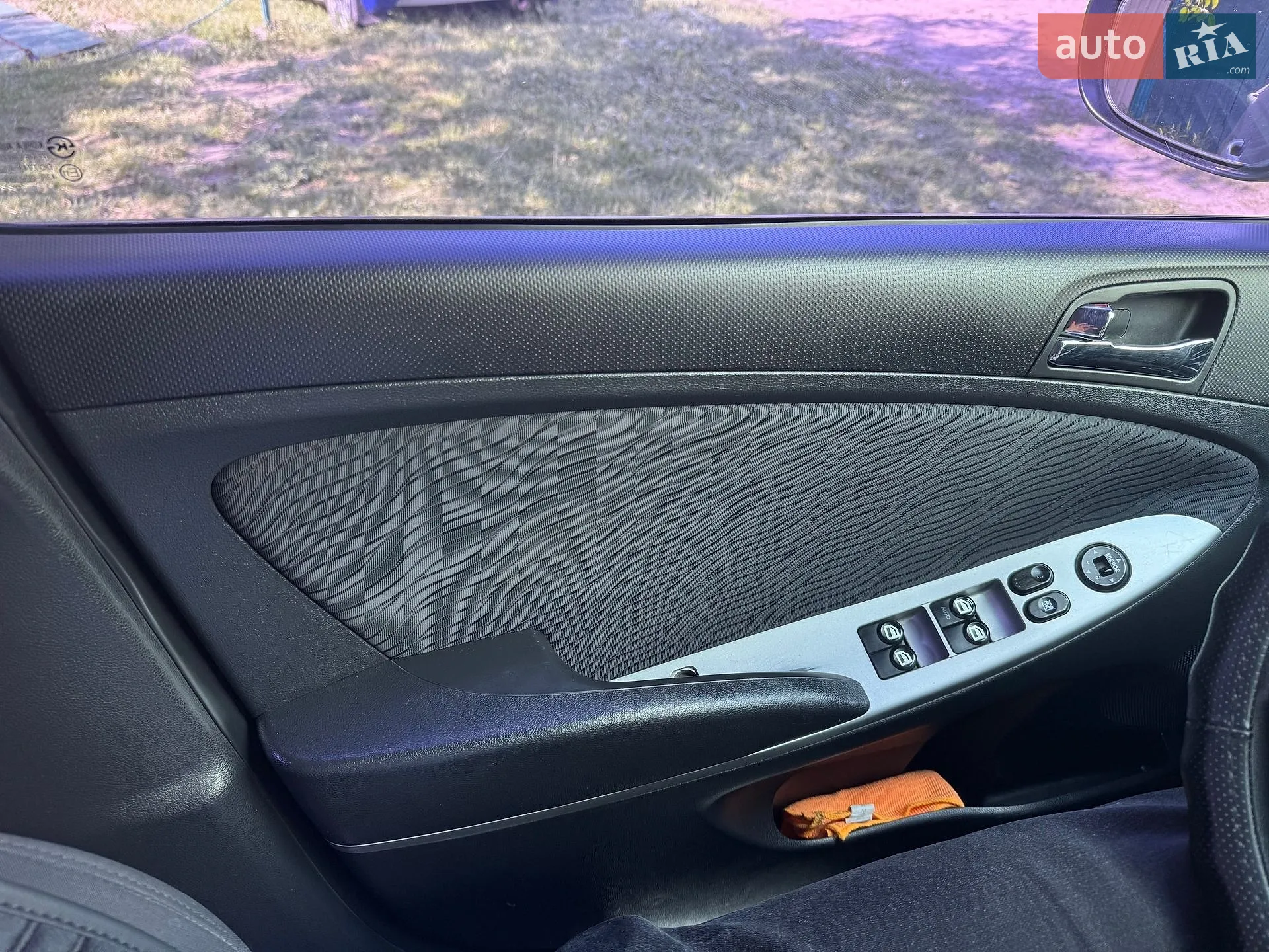 2012 Hyundai Accent - мініатюра 12