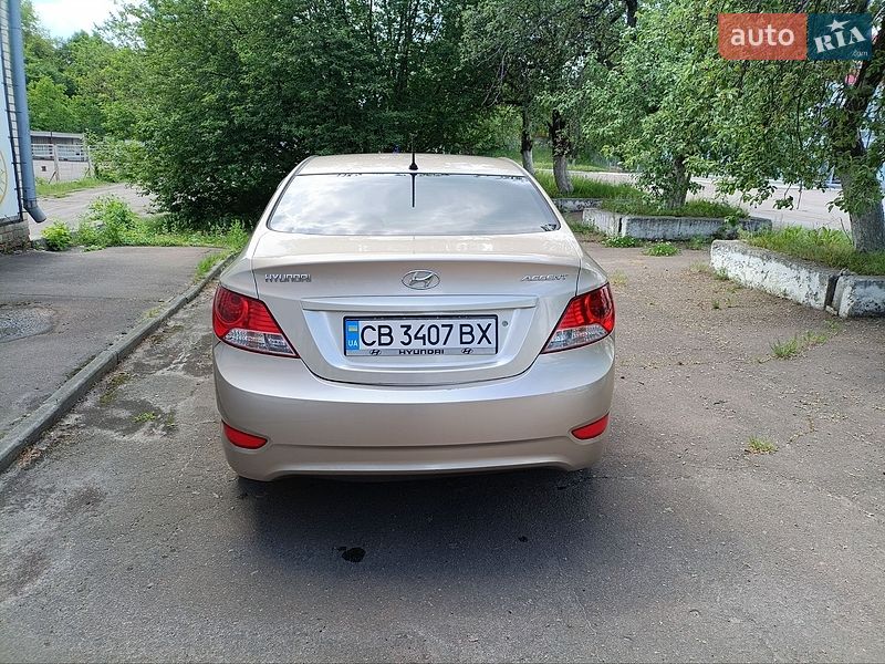 Седан Hyundai Accent 2011 в Чернигове