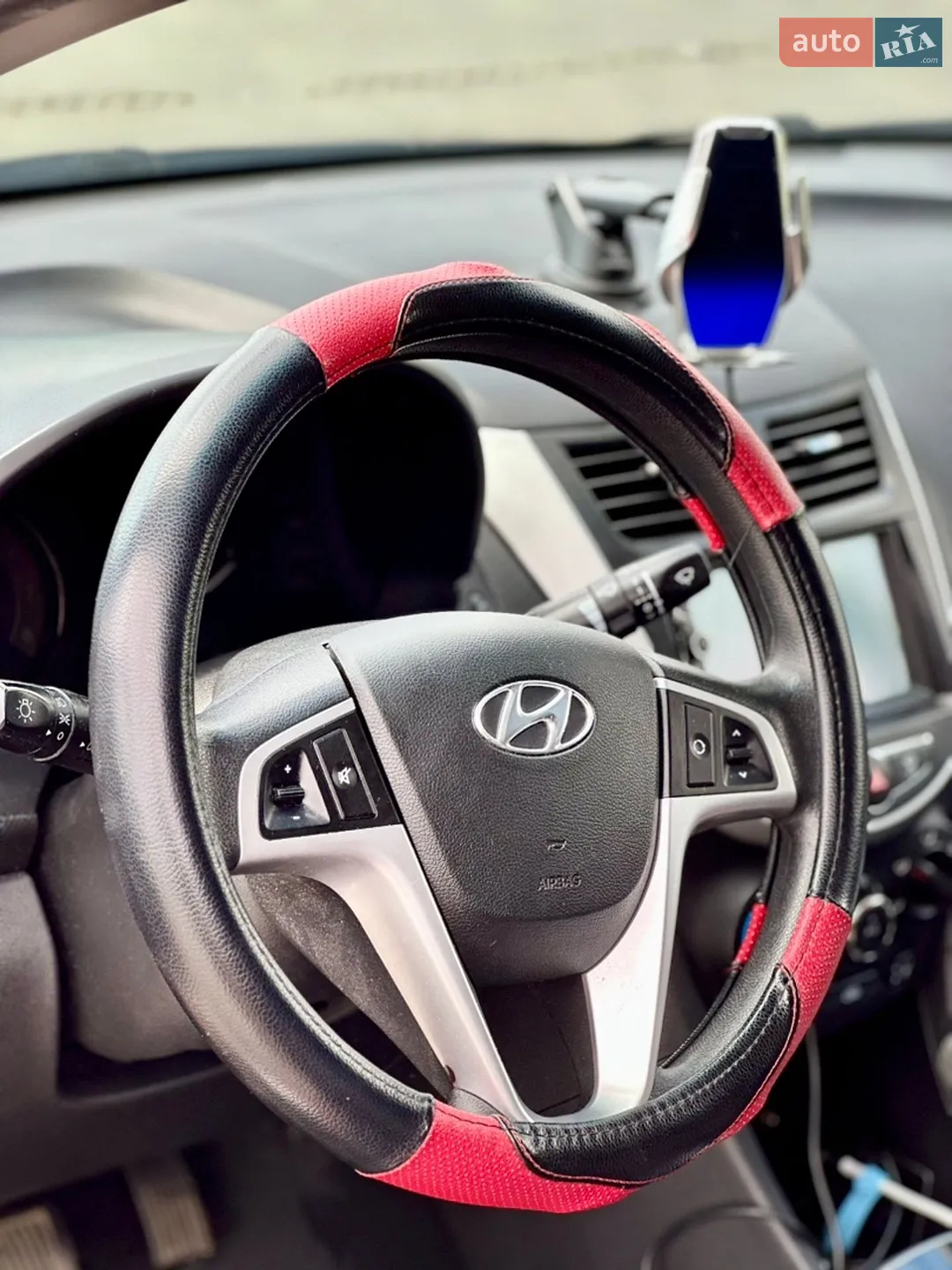 2011 Hyundai Accent - мініатюра 27