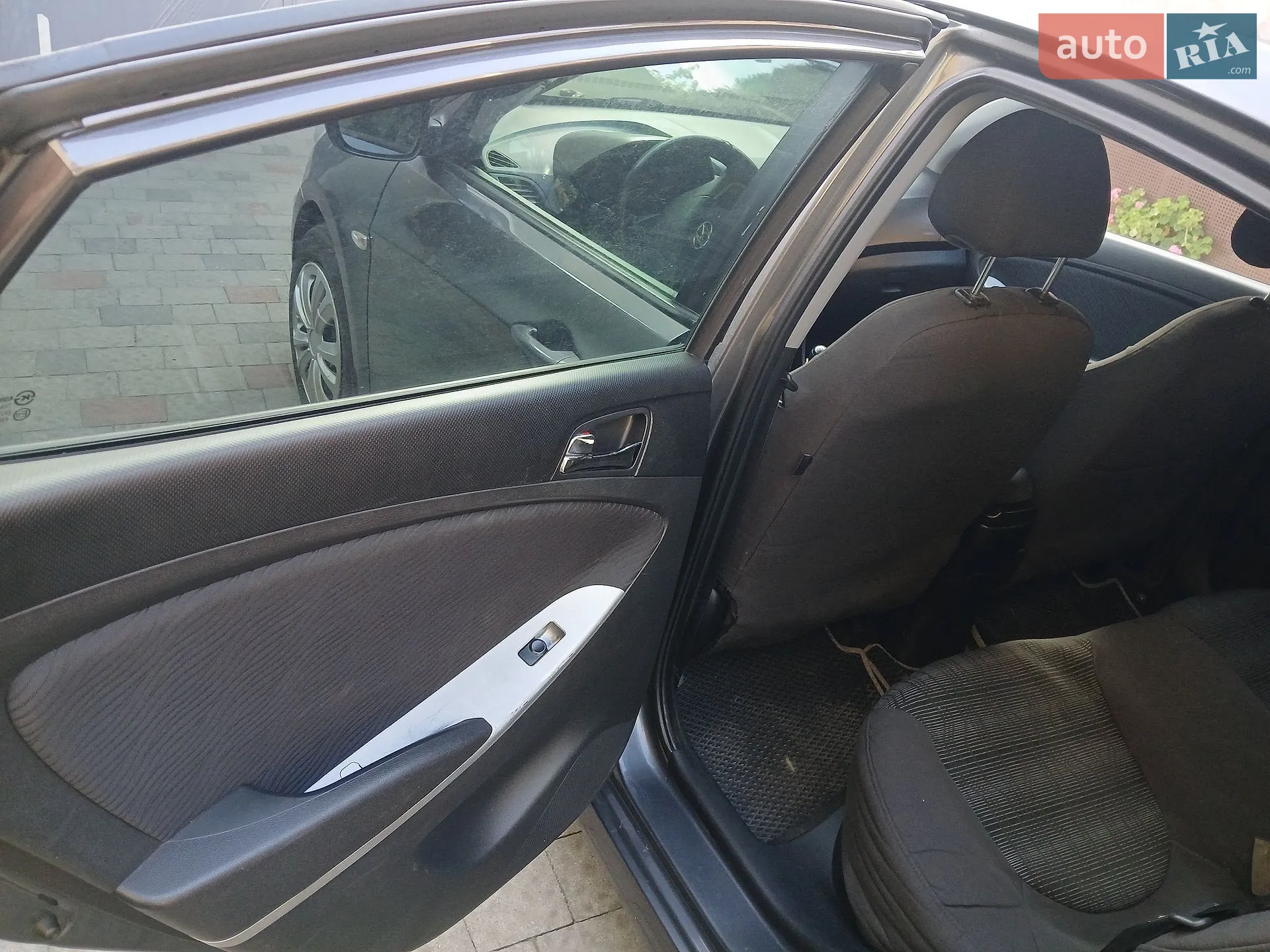 2012 Hyundai Accent - мініатюра 8