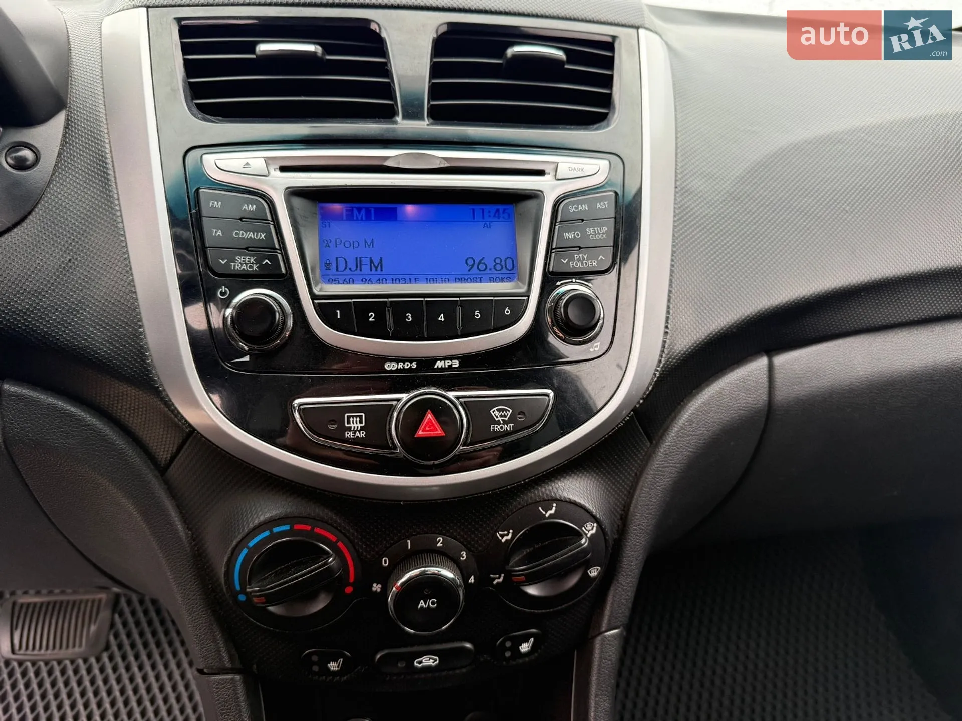 2013 Hyundai Accent - мініатюра 9