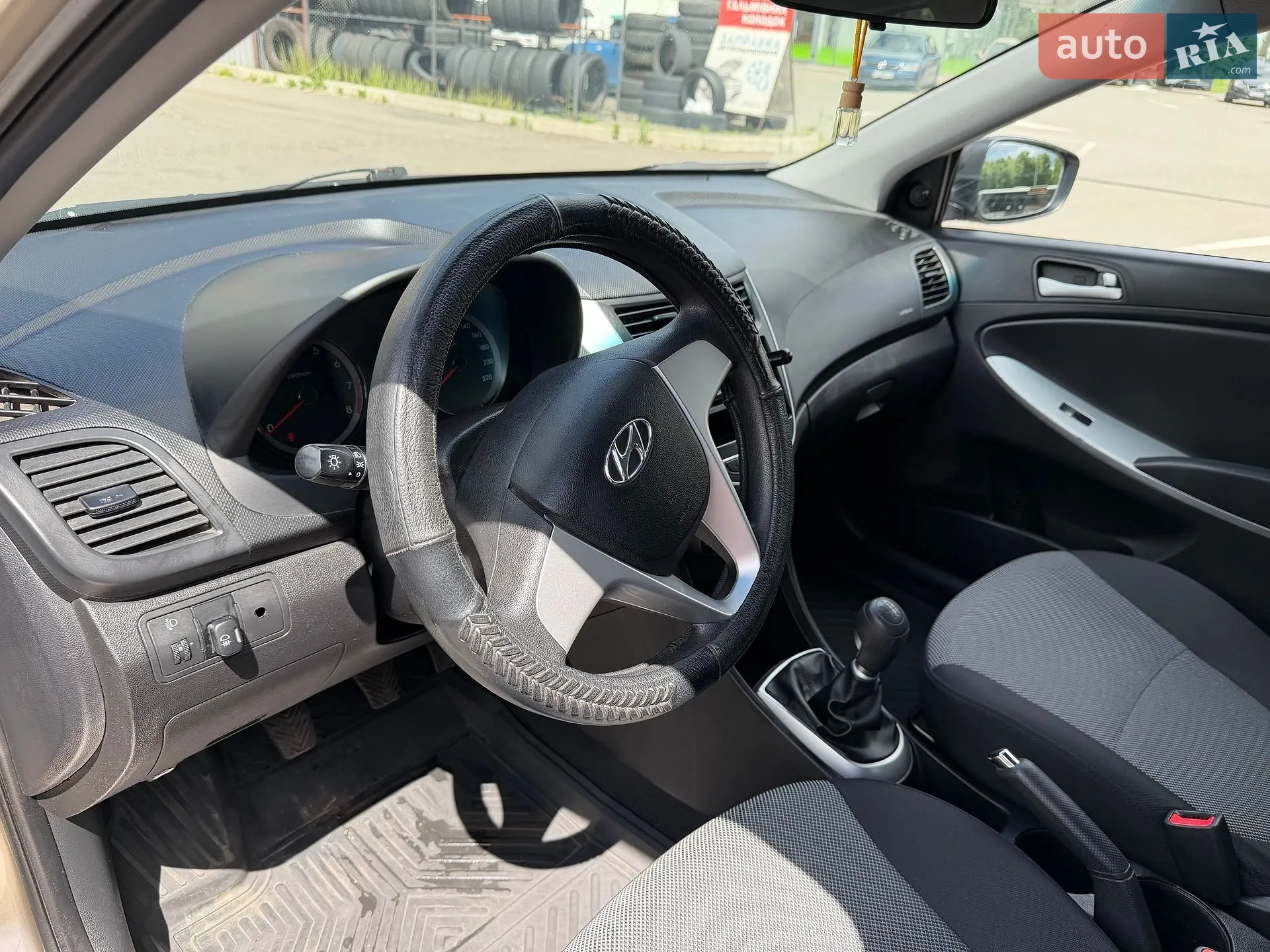 2011 Hyundai Accent - мініатюра 6