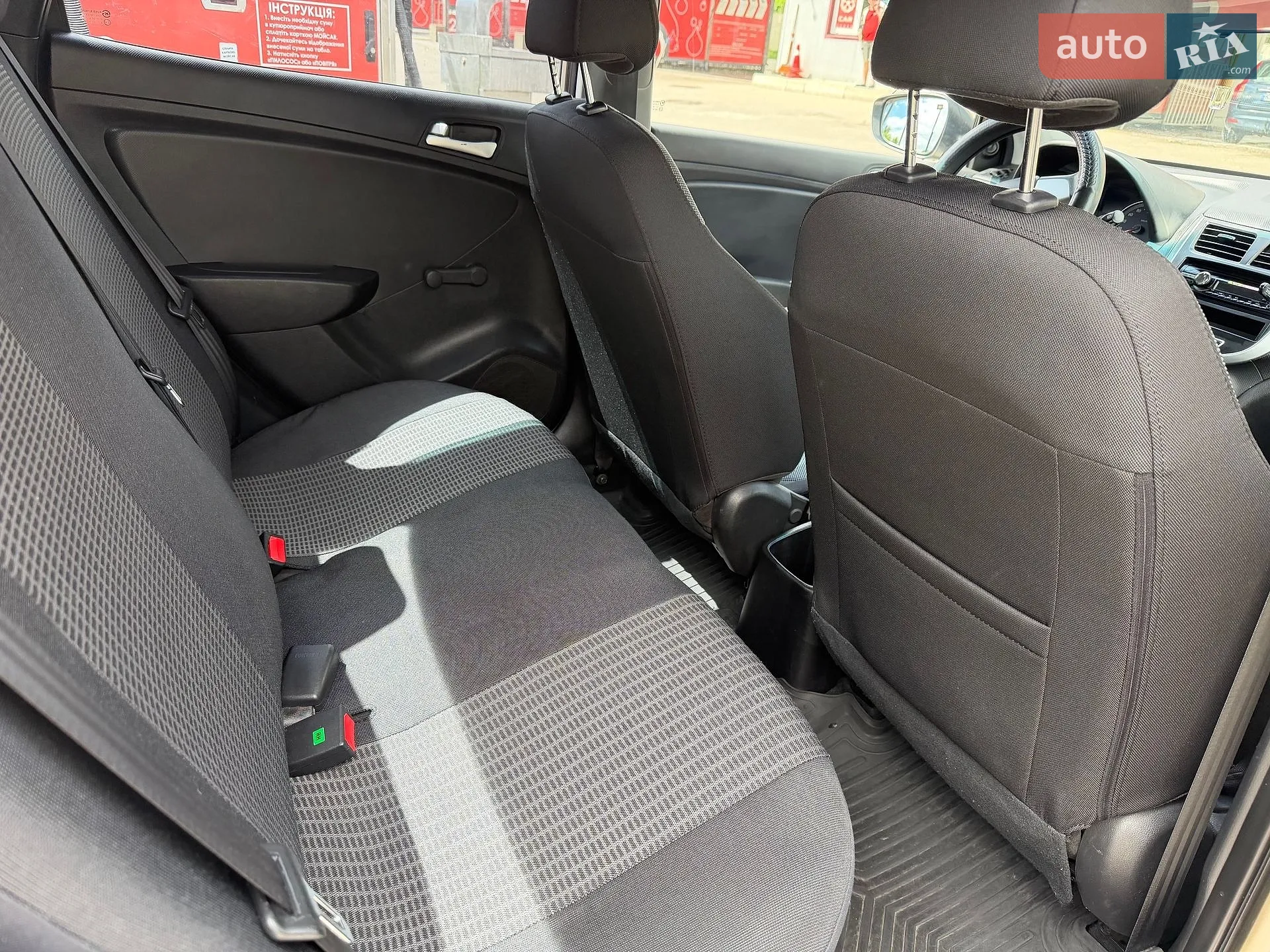 2011 Hyundai Accent - мініатюра 8