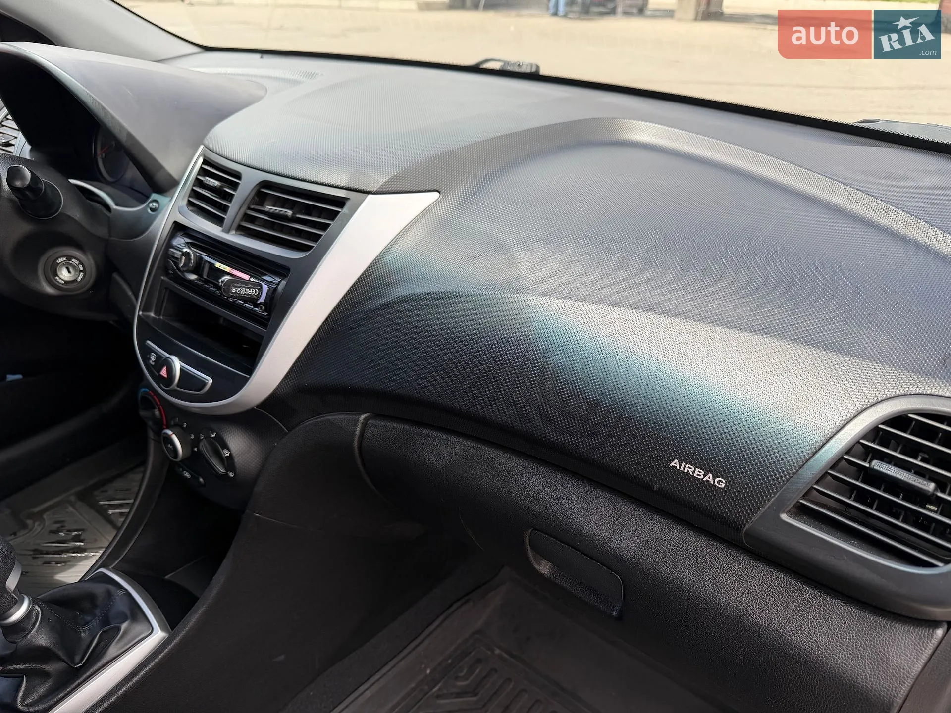 2011 Hyundai Accent - мініатюра 9