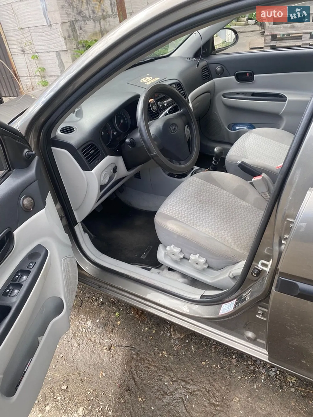 2010 Hyundai Accent - мініатюра 5