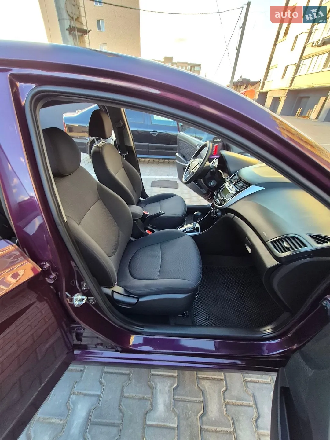 2012 Hyundai Accent - мініатюра 47