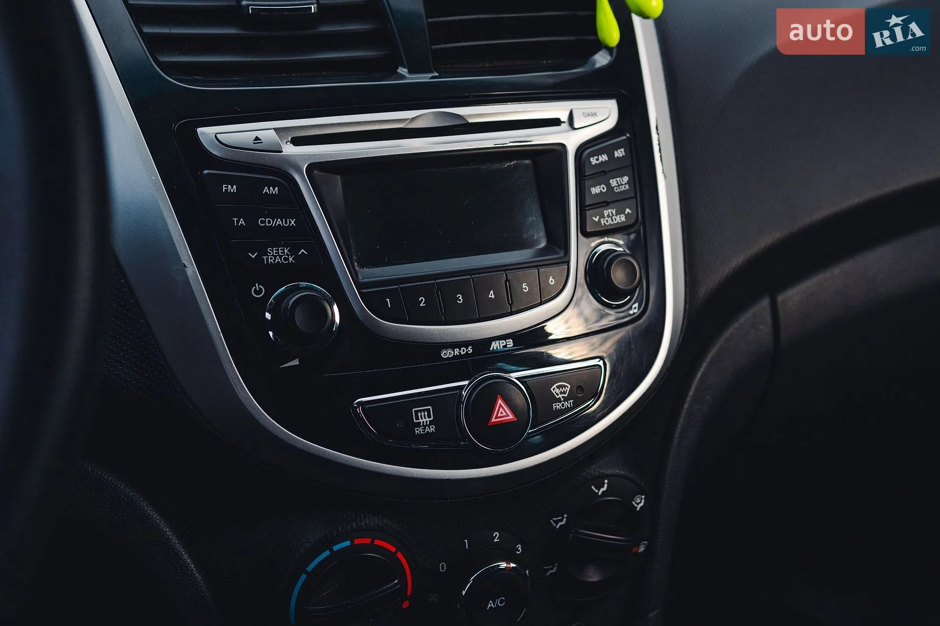 2012 Hyundai Accent - мініатюра 14