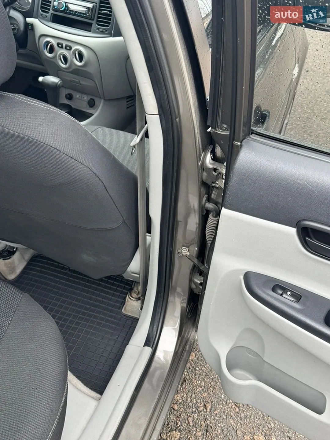 2010 Hyundai Accent - мініатюра 15
