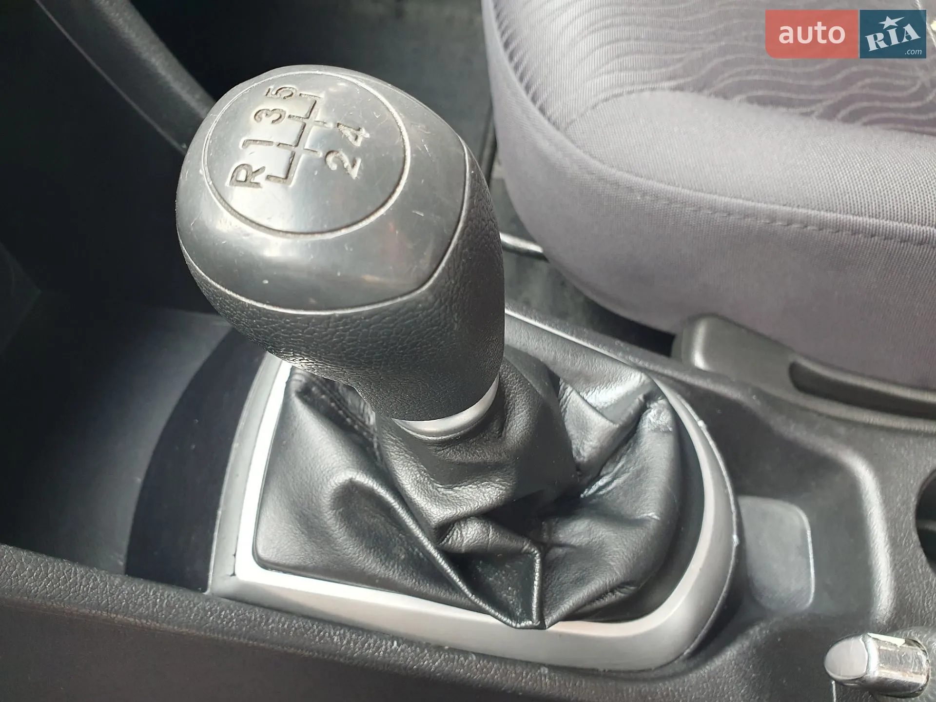 2012 Hyundai Accent - мініатюра 18