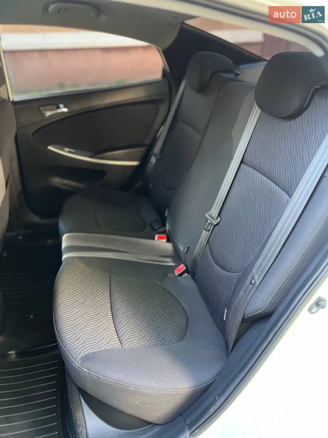 2012 Hyundai Accent - мініатюра 19