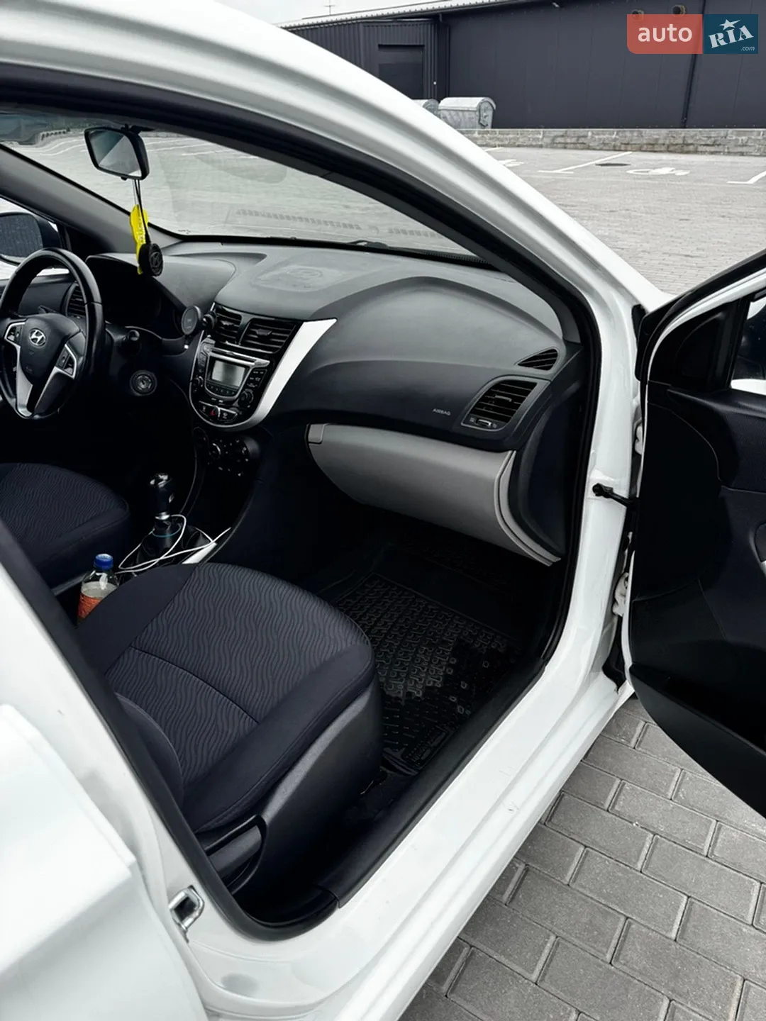 2012 Hyundai Accent - мініатюра 14