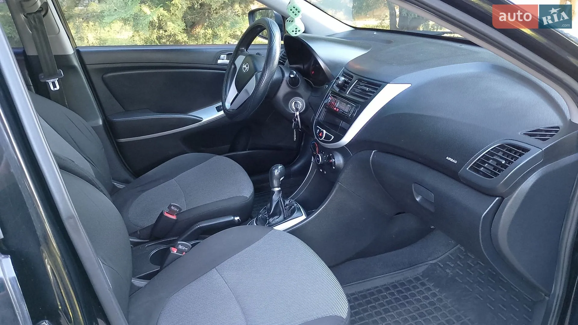 2011 Hyundai Accent - мініатюра 10