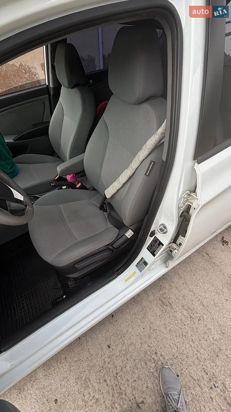 2014 Hyundai Accent - мініатюра 6