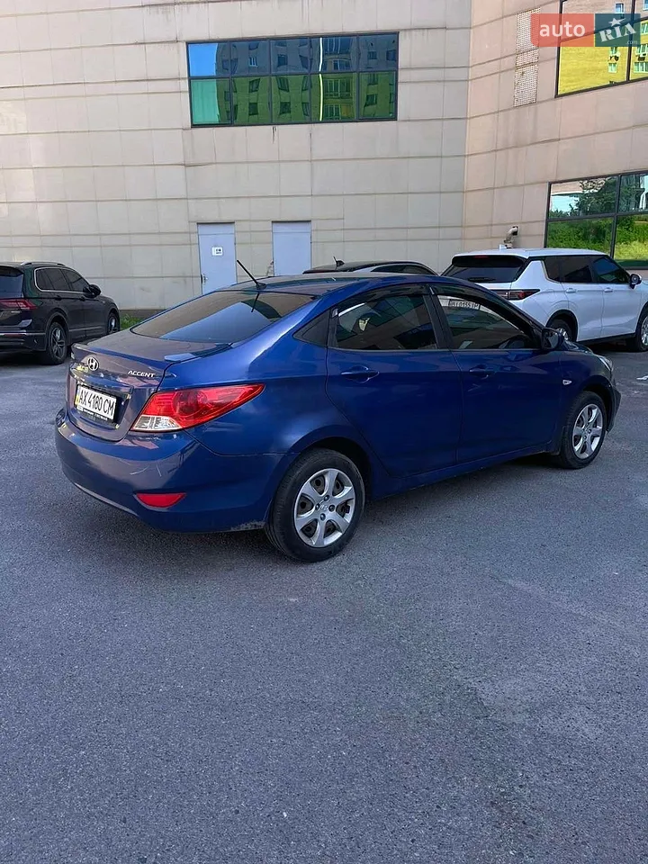 2010 Hyundai Accent - мініатюра 15