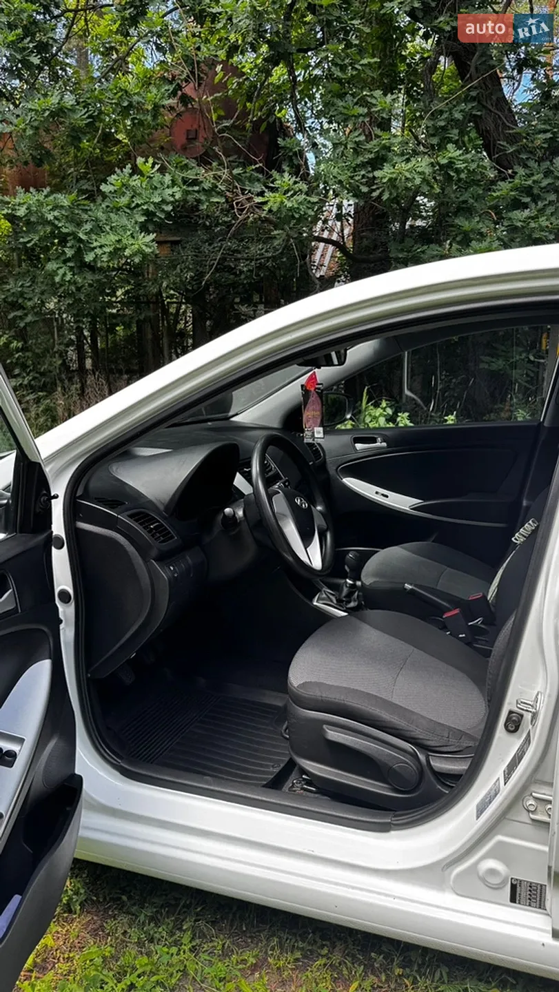 2012 Hyundai Accent - мініатюра 8
