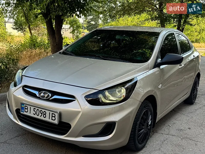 Hyundai Accent 2011