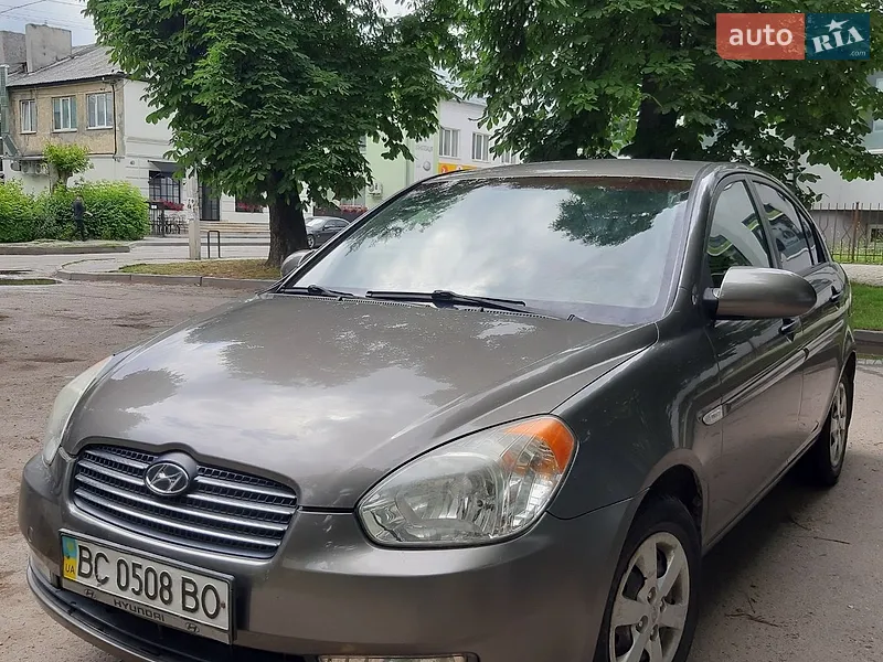 Hyundai Accent
