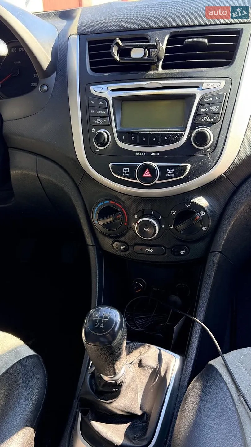2013 Hyundai Accent - мініатюра 6