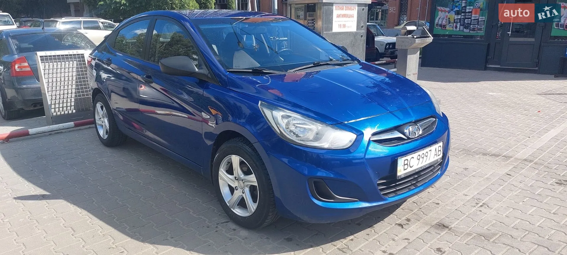 2011 Hyundai Accent - мініатюра 2