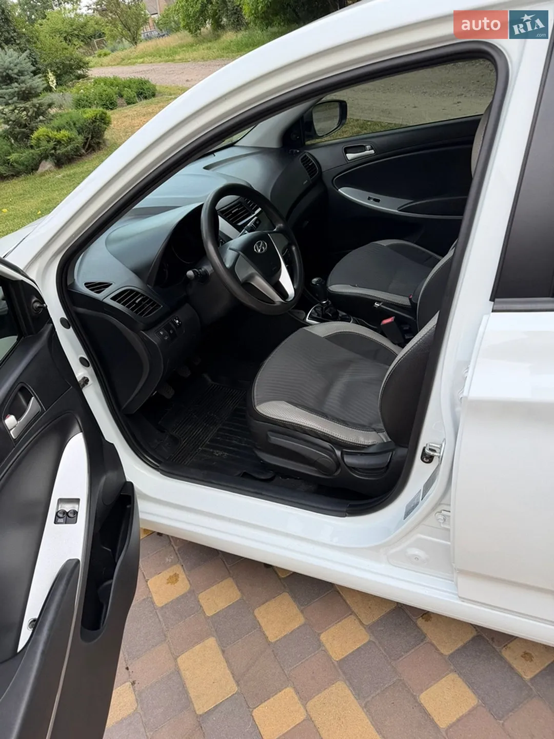 2013 Hyundai Accent - мініатюра 9
