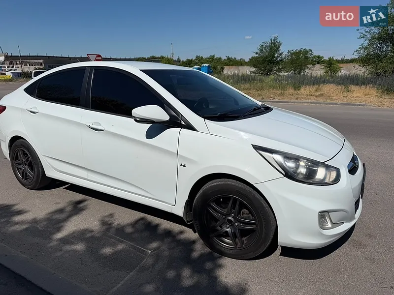 Hyundai Accent