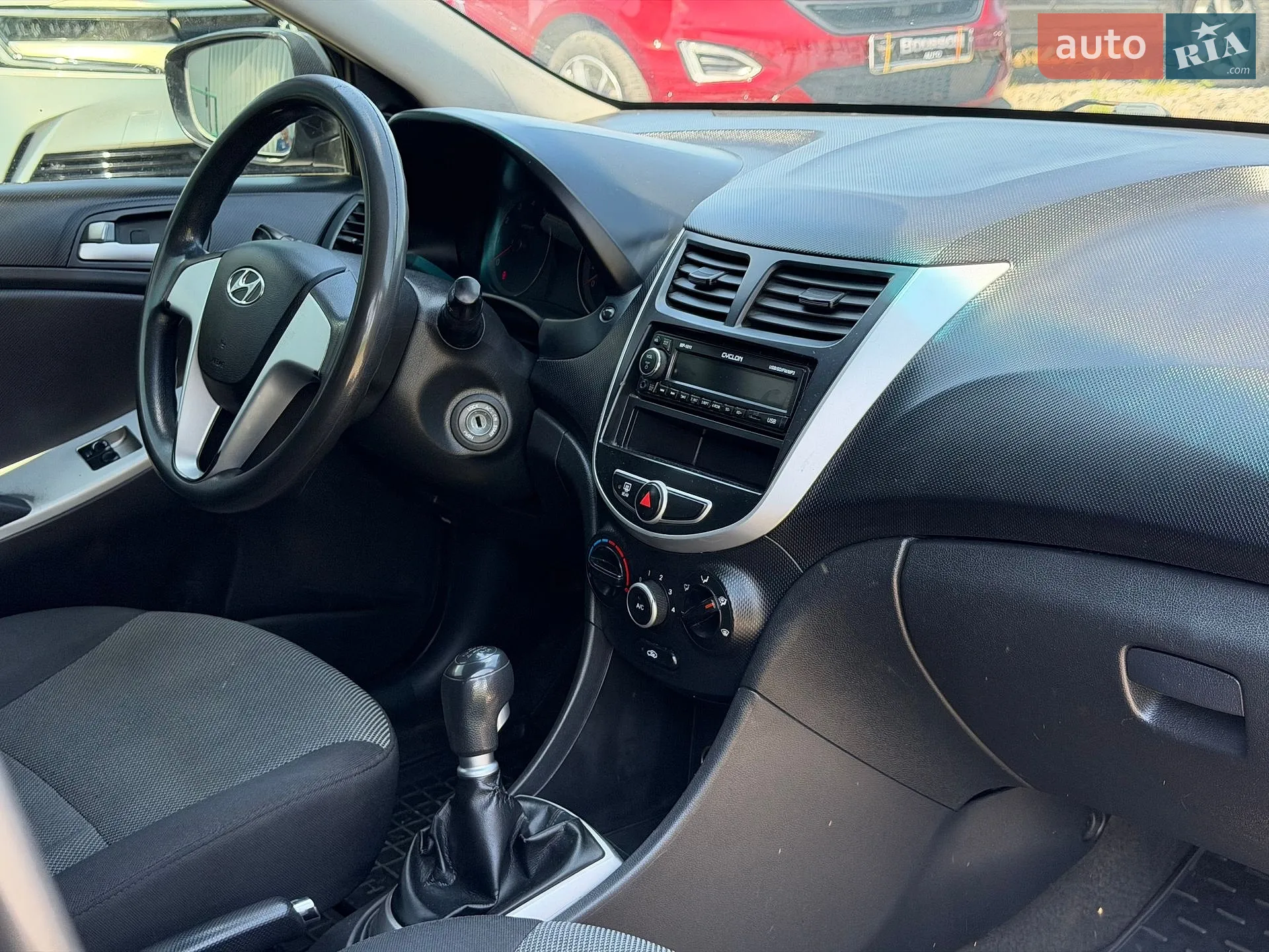 2011 Hyundai Accent - мініатюра 33
