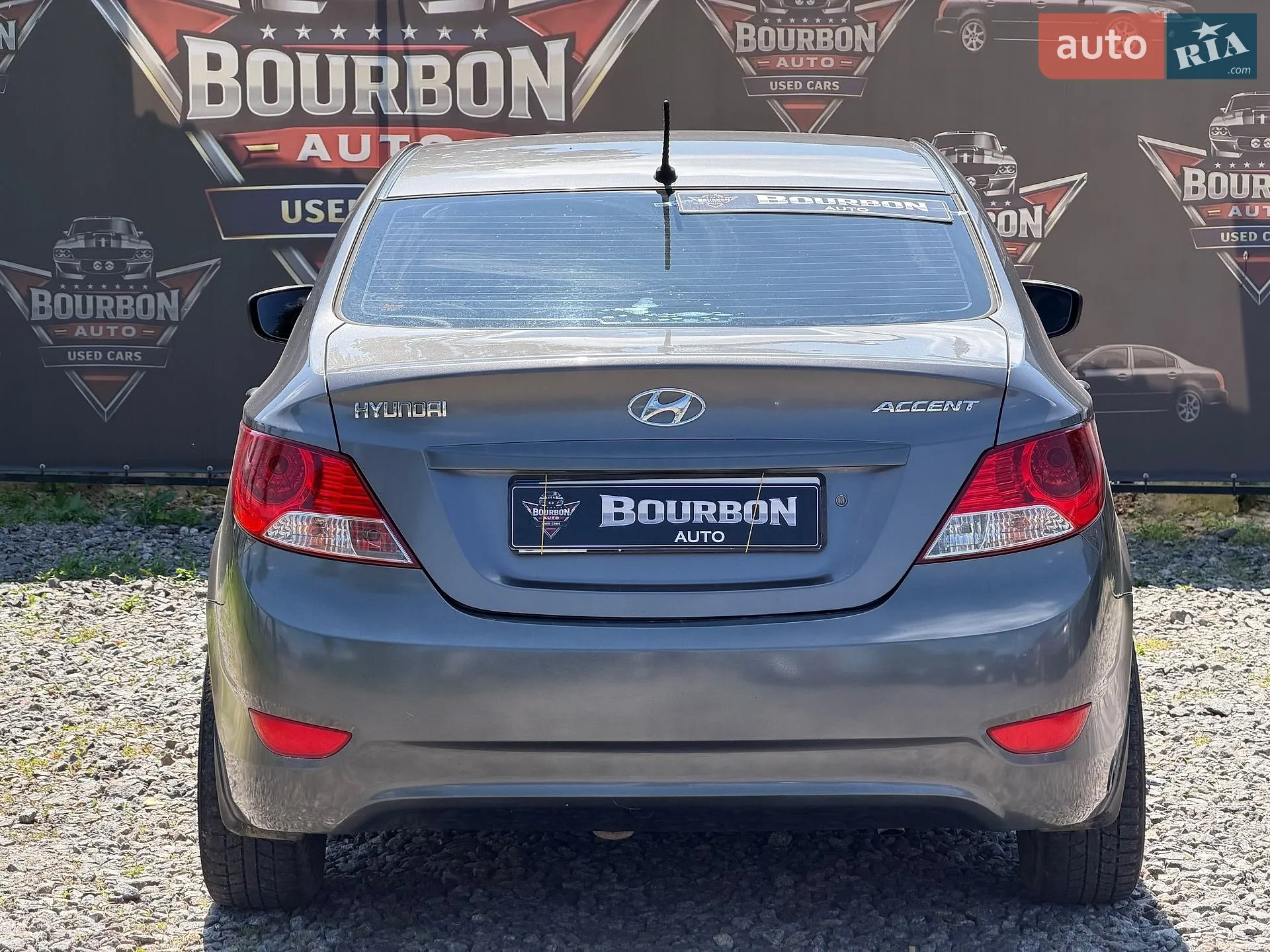 2011 Hyundai Accent - мініатюра 9