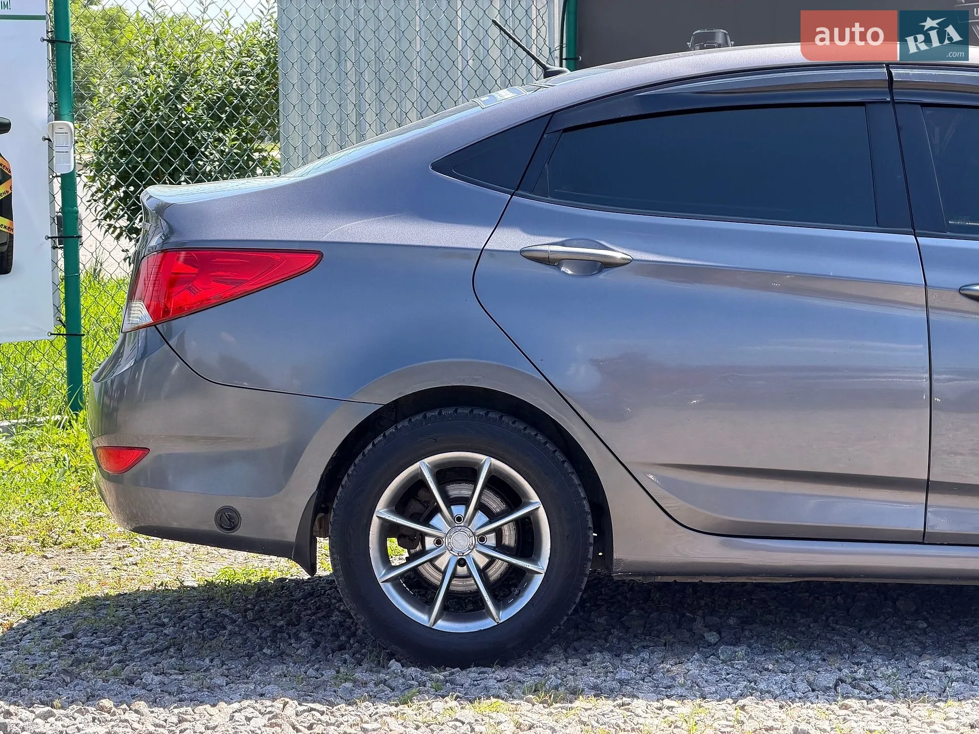 2011 Hyundai Accent - мініатюра 16