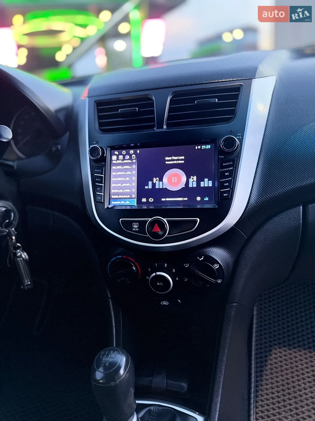 2011 Hyundai Accent - мініатюра 18