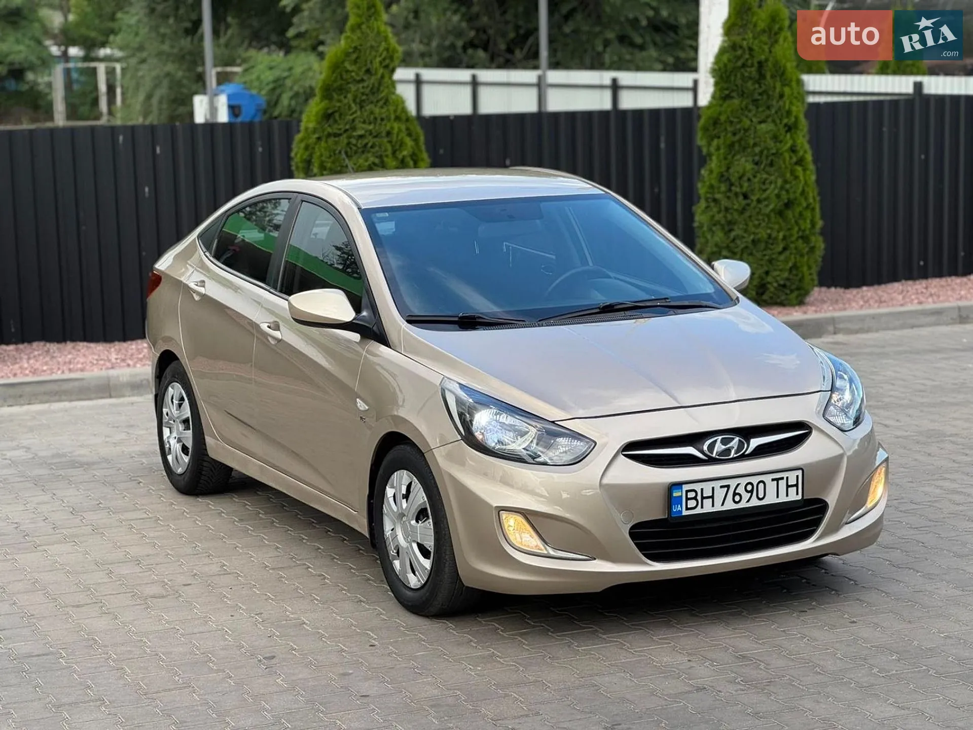2012 Hyundai Accent - мініатюра 4