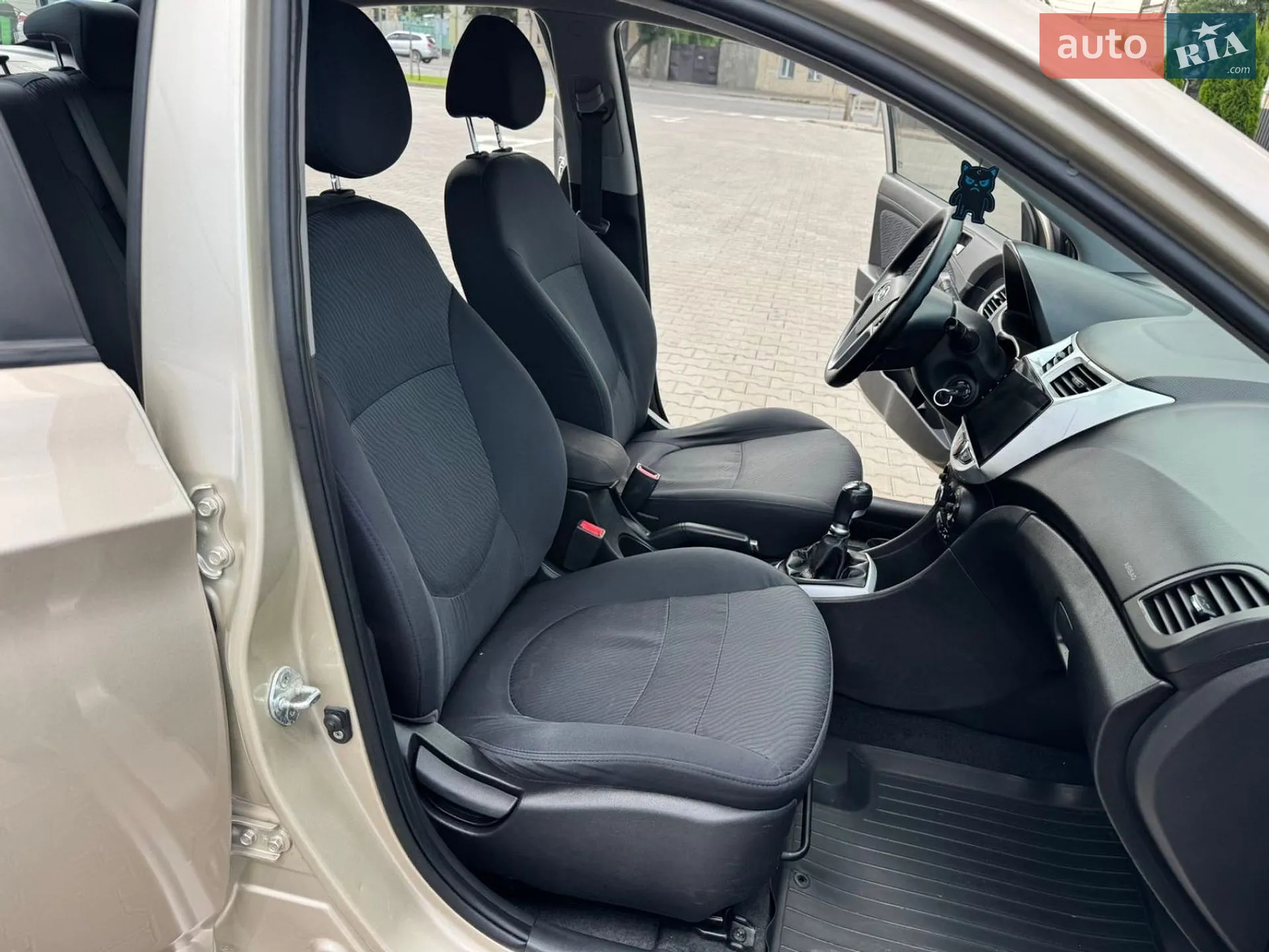 2012 Hyundai Accent - мініатюра 10