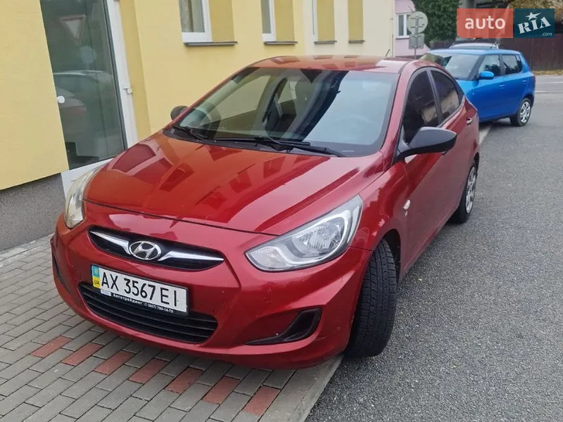 Hyundai Accent 2013