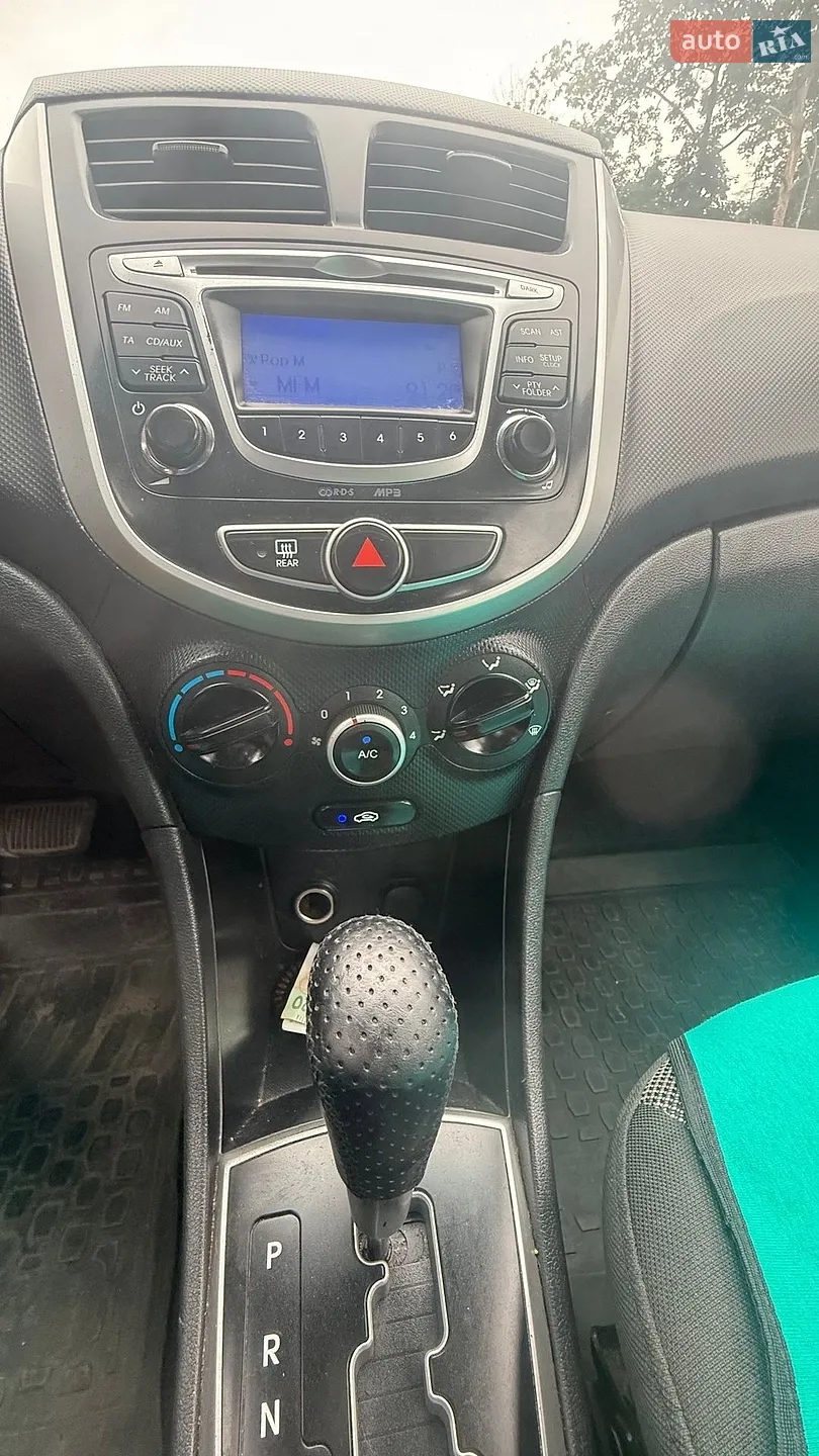 2011 Hyundai Accent - мініатюра 18