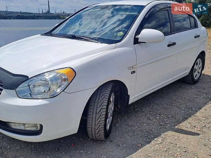 Hyundai Accent 2010