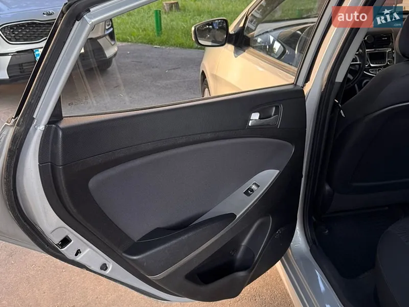Hyundai Accent 2016 VIN KMHCT41BEHU170776 фото оголошення 21 з 52