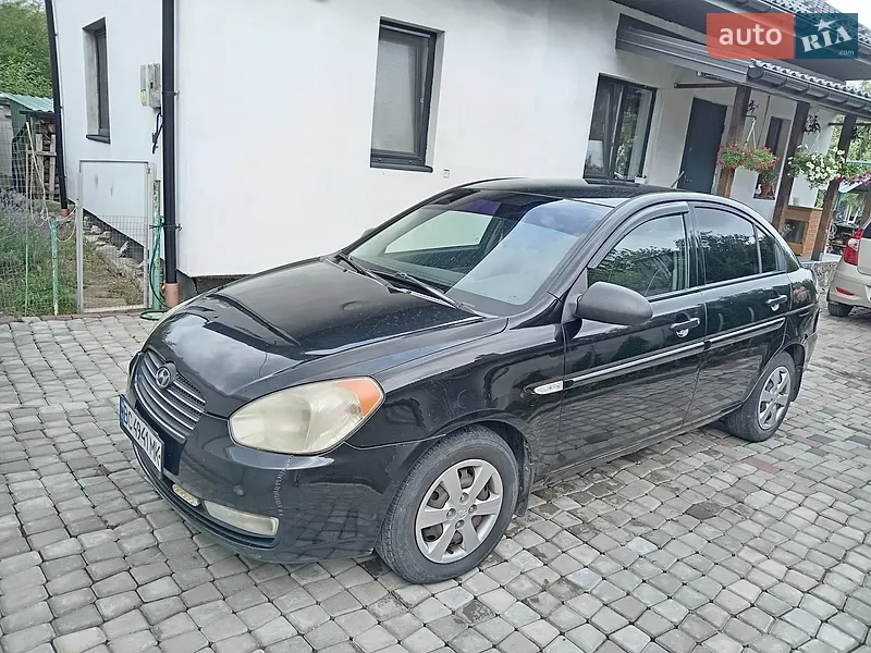 Hyundai Accent
