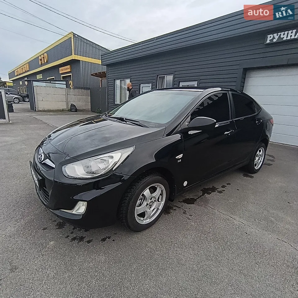 2011 Hyundai Accent - мініатюра 18