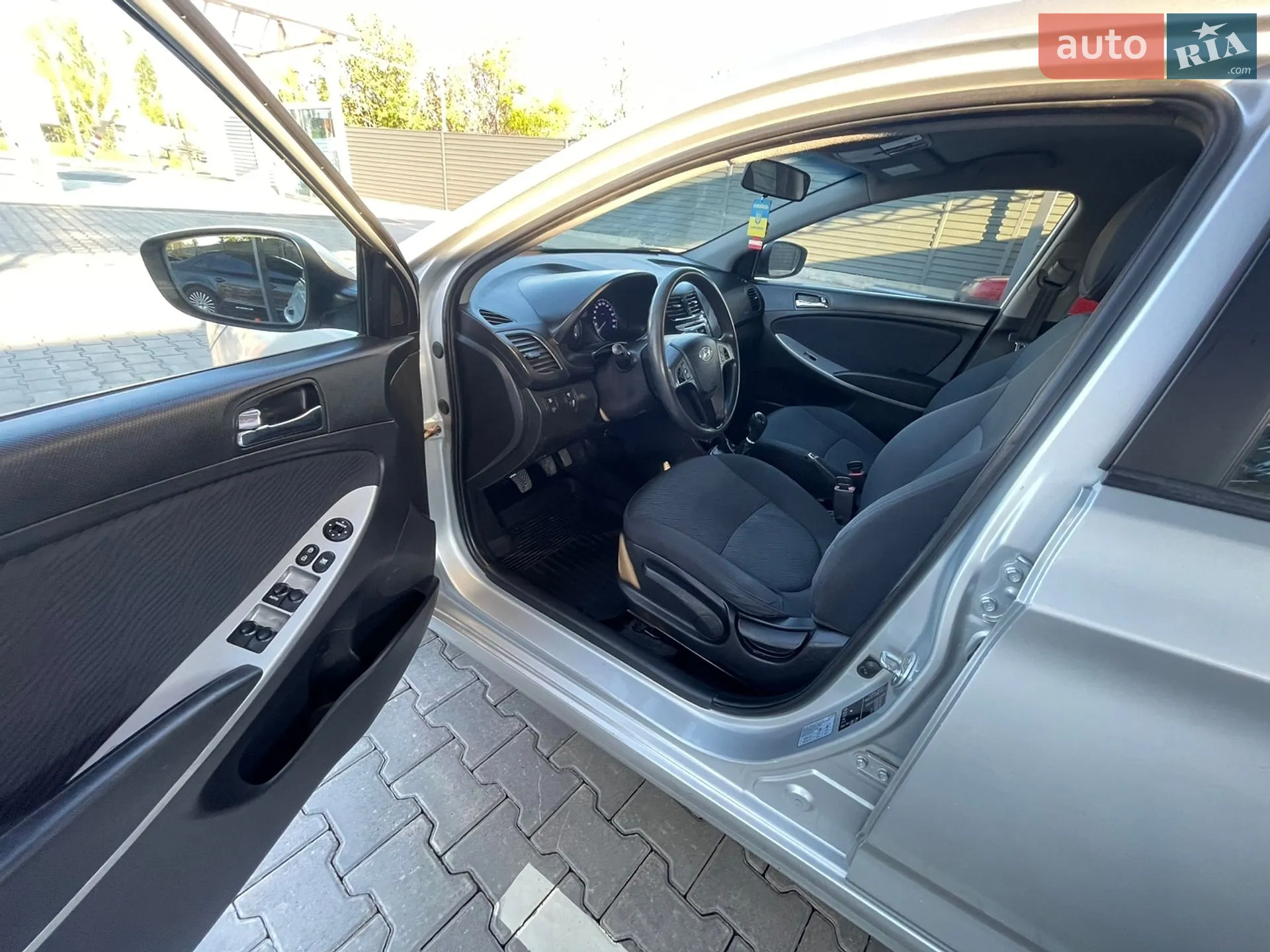 2013 Hyundai Accent - мініатюра 12
