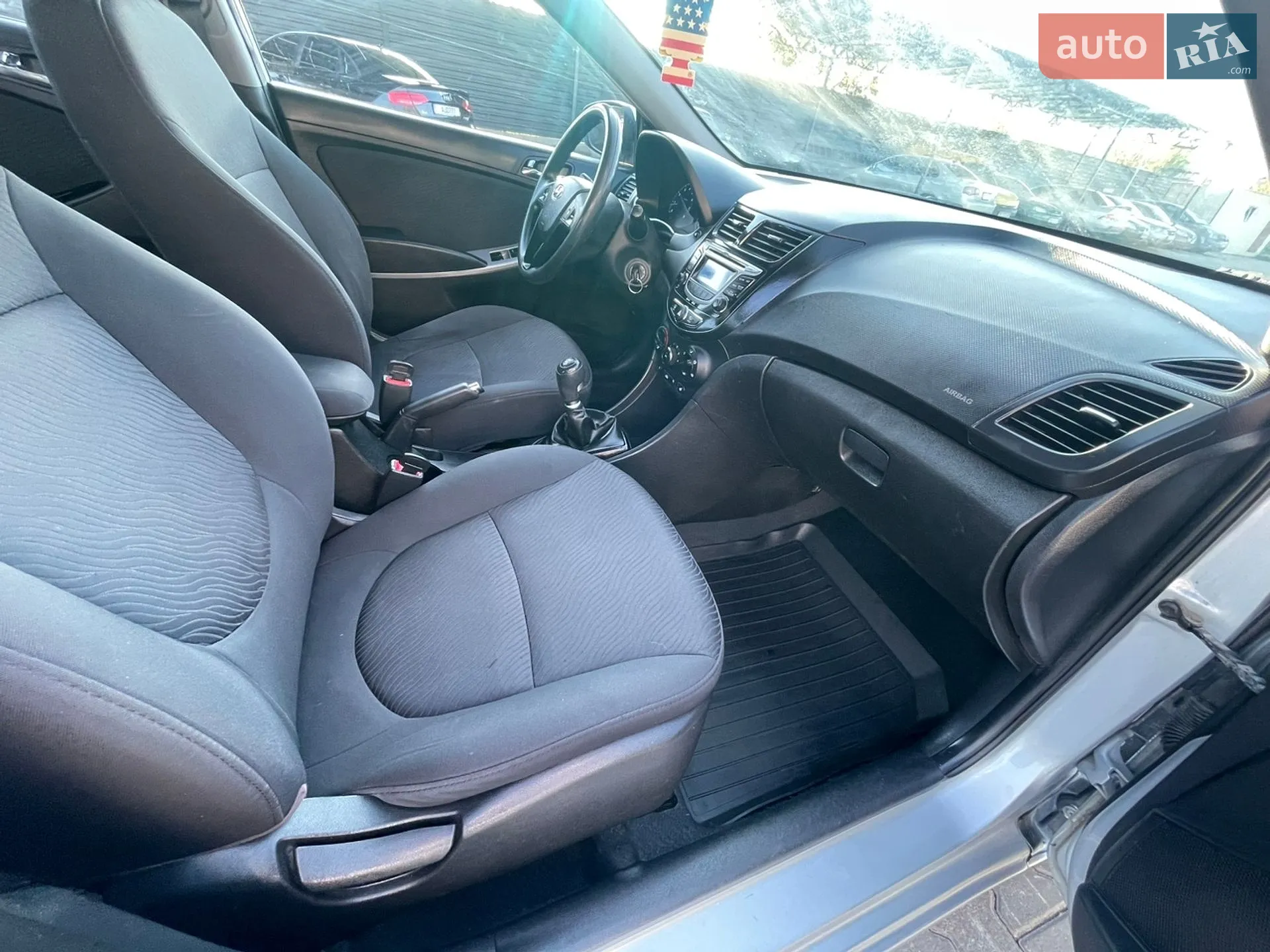 2013 Hyundai Accent - мініатюра 16
