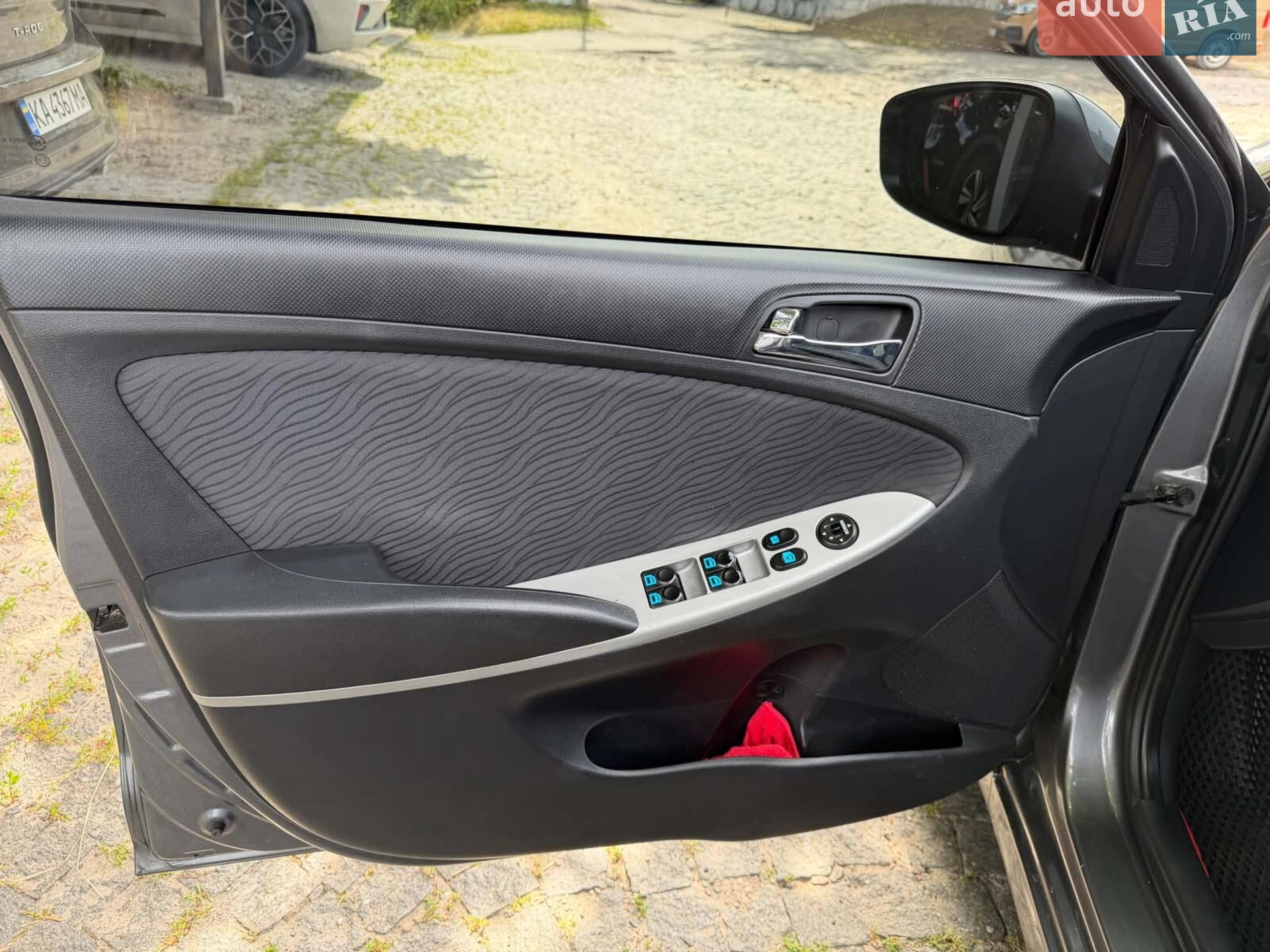 2011 Hyundai Accent - мініатюра 12
