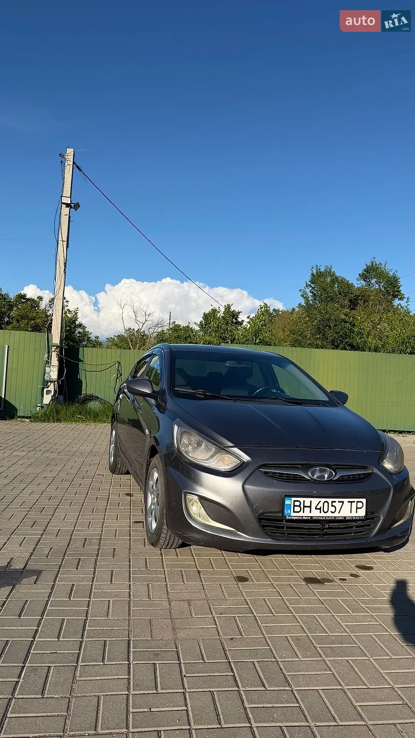 2012 Hyundai Accent - мініатюра 12