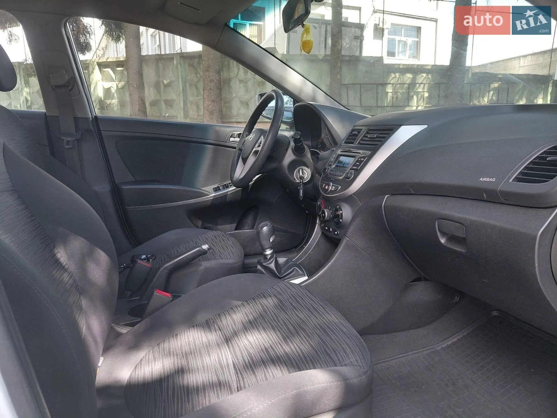2016 Hyundai Accent - мініатюра 10