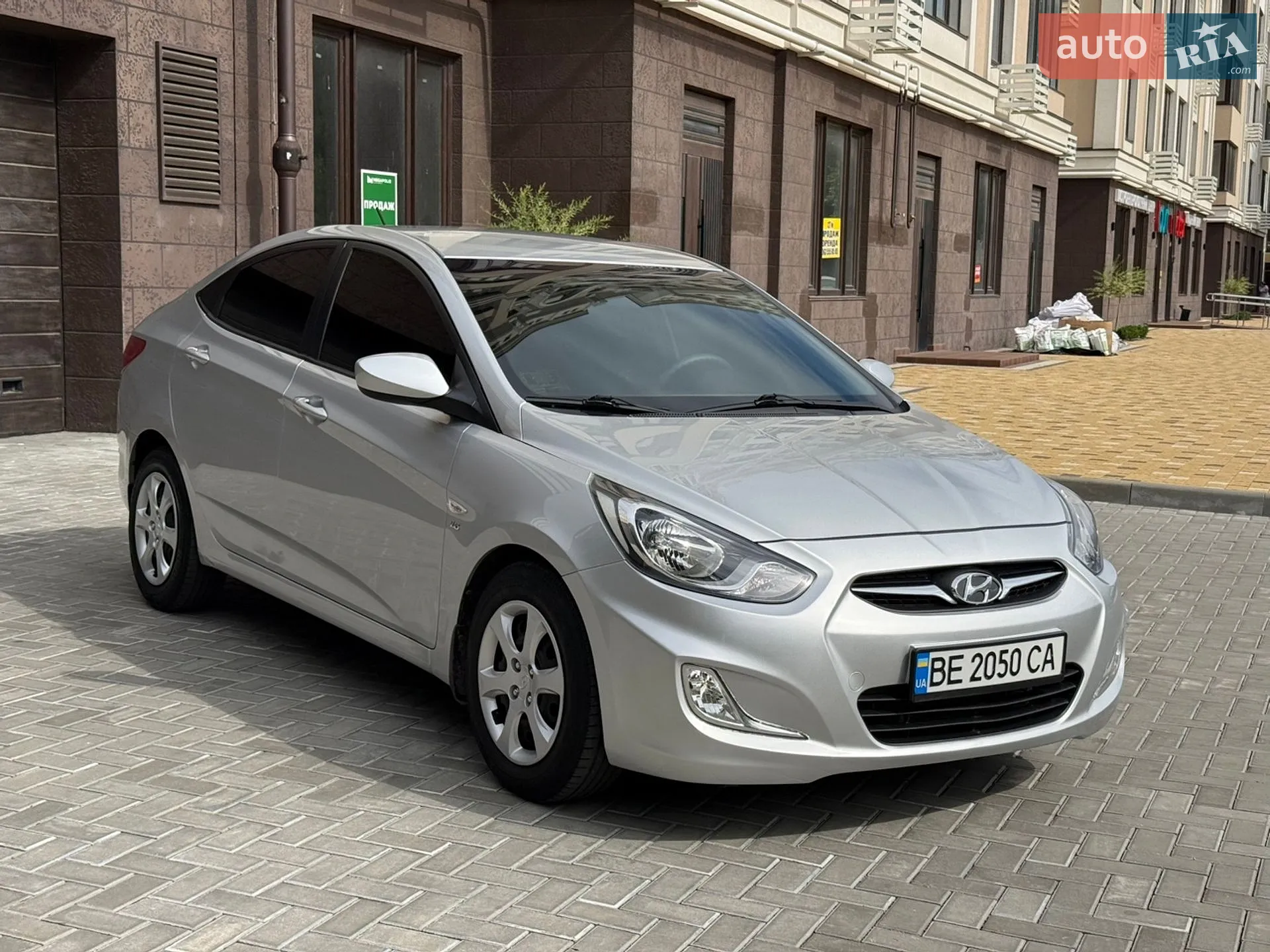 2011 Hyundai Accent - мініатюра 3