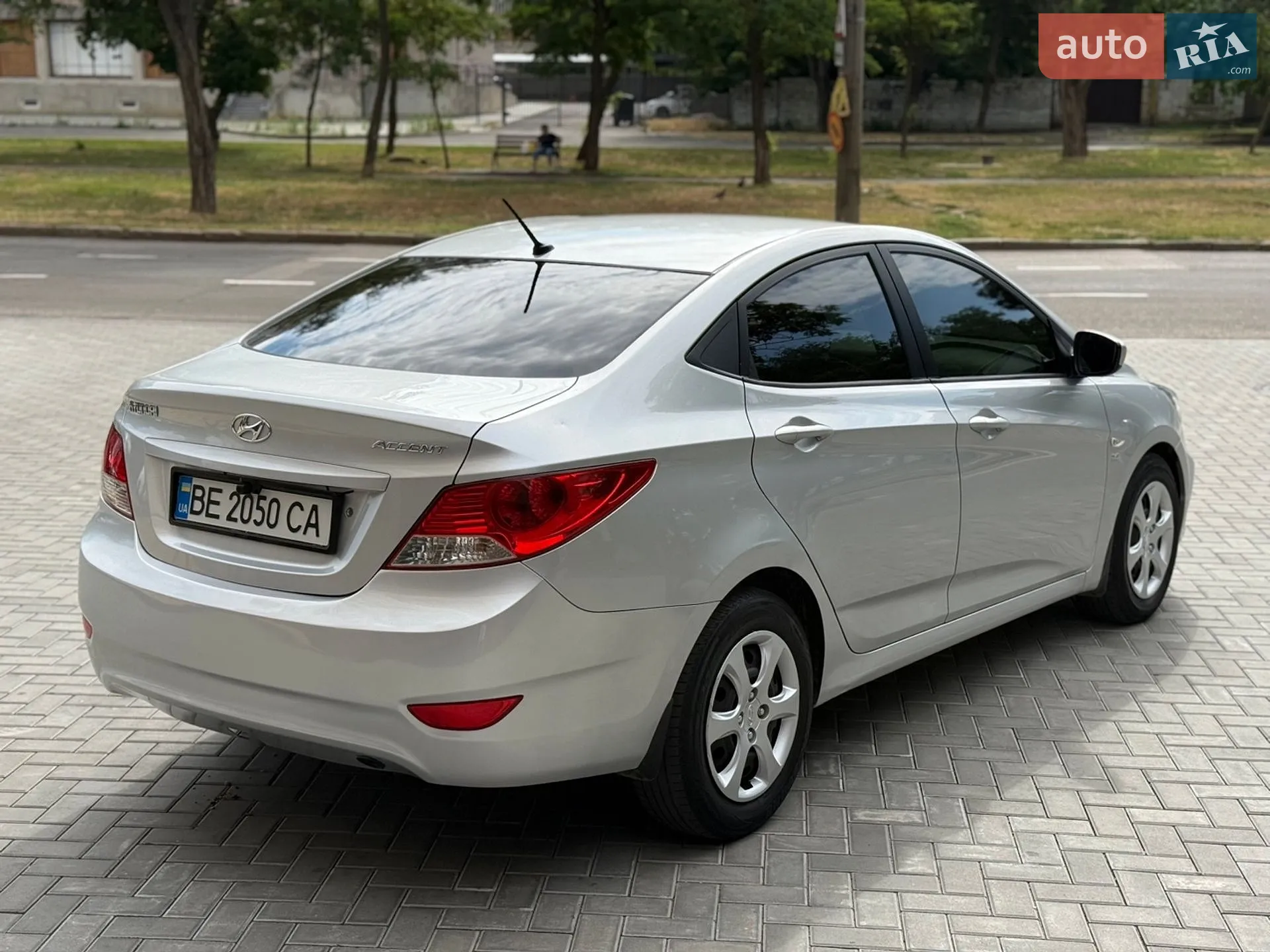 2011 Hyundai Accent - мініатюра 8