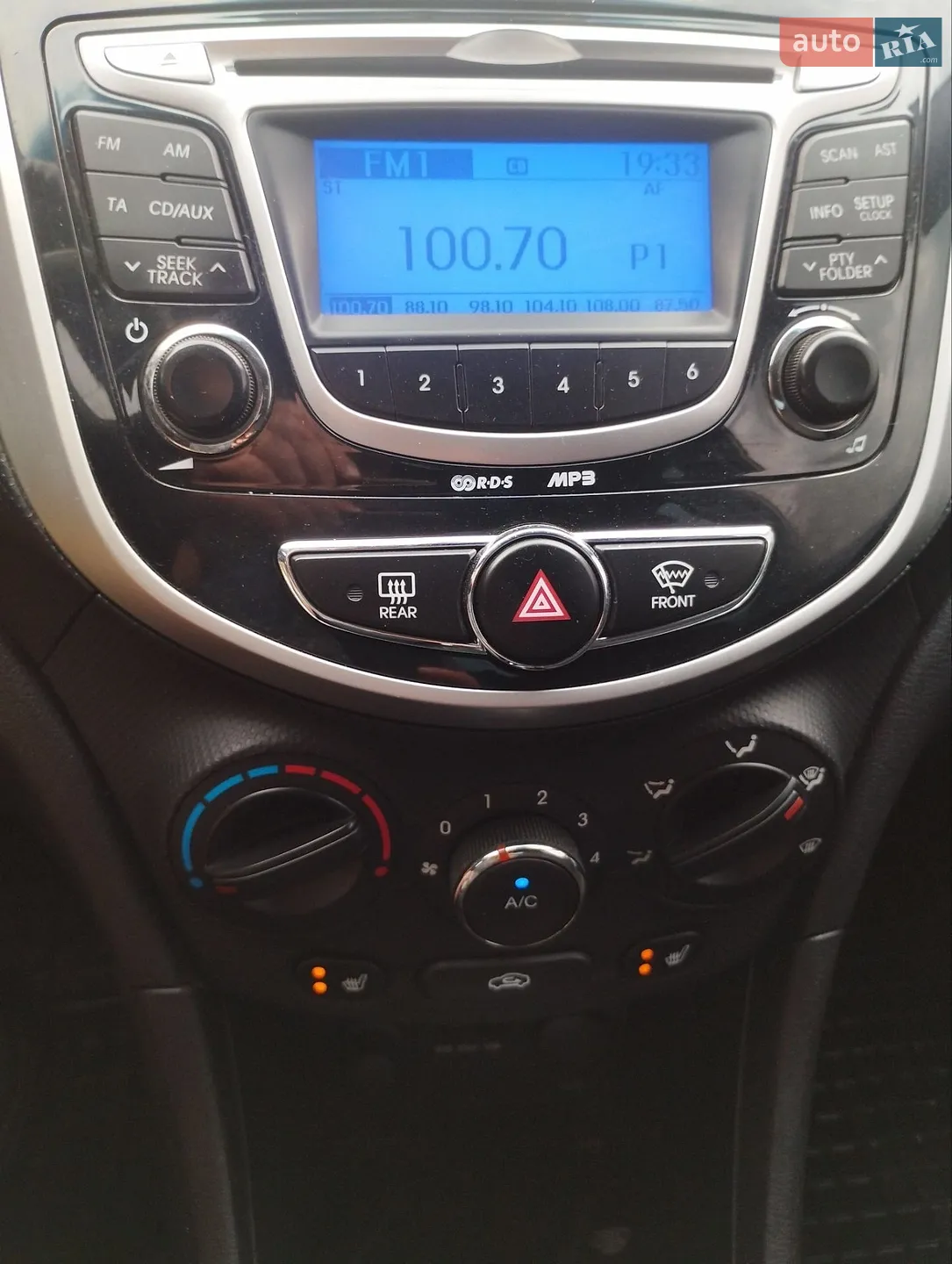 2013 Hyundai Accent - мініатюра 9